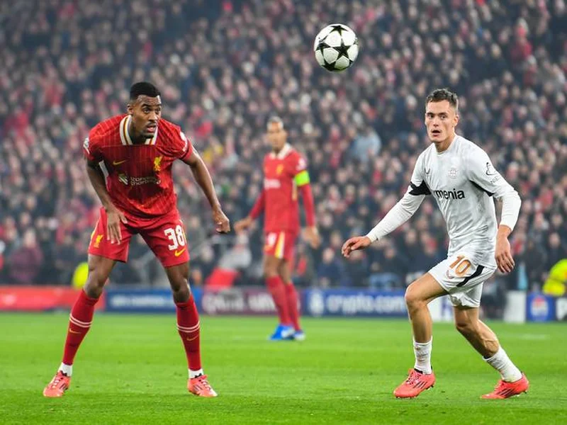 索博：和麦卡、赫拉芬贝赫并肩作战很棒；防守意识是我的优势