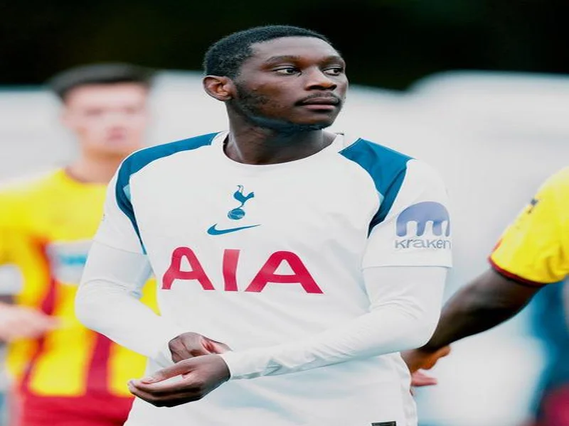 队报：踢曼联时下巴受伤，热刺前锋穆阿尼退出法国本期名单